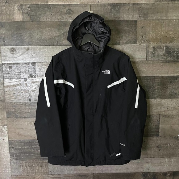 SOLD The North Face Boys Rain Jacket Large - Picture 1 of 3